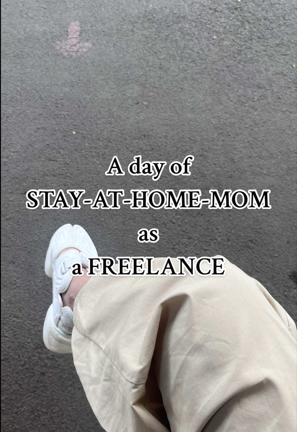 Beginilah kira2 gambaran ibu rumah tangga kalo lagi ada kerjaan, alhamdulillah.. alhamdulillah nambahin kesibukan yg udah sibuk tapi ga sibuk-sibuk amat 😂 #momlife #stayathomemom #freelance #iburumahtangga #adayinmylife #worklife 