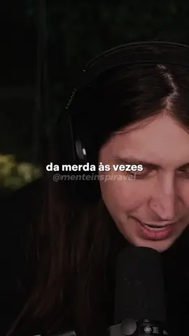 Nunca ache que as pessoas farão por você o que você faz por elas. As pessoas têm suas próprias vidas, prioridades e problemas. Elas podem não ter a mesma capacidade ou disposição para fazer coisas por você. Se você está sempre fazendo coisas por outras pessoas, seja gentileza, ajuda ou apoio, não espere que elas façam o mesmo por você. Isso pode levar a decepções e frustrações. Em vez disso, faça coisas por outras pessoas porque você quer, porque você se importa com elas e porque você quer ajudar. Não faça coisas esperando algo em troca. Lembre-se de que as pessoas são responsáveis por suas próprias ações e decisões. Se você precisa de algo, peça, mas não espere que as pessoas façam coisas por você só porque você fez coisas por elas. Você já se sentiu decepcionado porque alguém não fez algo por você que você fez por eles? Como você lida com essas situações? #reflexão #felca #reciprocidade #resiliencia
