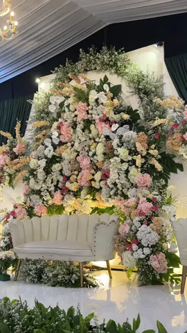 No cuption !! Langung aja wa ke admin ya Cuy 🫵🏻 #idedekorasi #azzamweddingdeco #dekor #weddingdecoration 