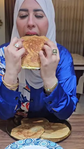 مهما اكل منه مستحيل اتخن عيش الطحينة طلع رهيب من غير دقيق 😋