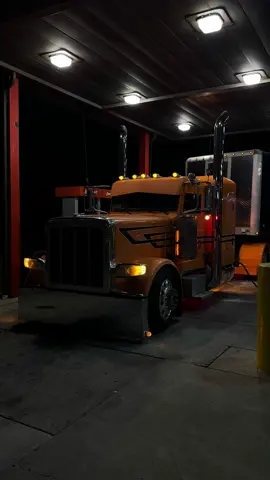 There’s always a price to pay when your on the way to the top #orangecrush #fyp #viral #peterbilt #peterbilt389 #trucksoftiktok #truckersoftiktok #watermelonlights #steelhauler 