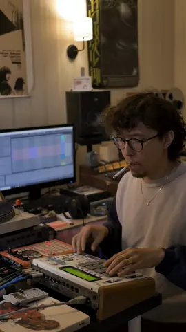 Charisma out now #mpc1000 #beats #boombap #goldenera #hiphopbeats #hiphop #lofihiphop #instrumentalhiphop #lofibeats #lofi #chillbeats #sp404 