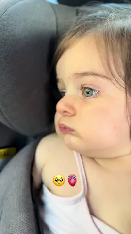 Not just the world…the universe too baby girl…✨🥺🌎🤍 مو بس الدنيا… الكون كوله الج حبيبتي #babytiktok #babygirl #babylove #myworld🌍 #mylove 
