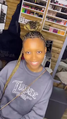 📍Hatfield Pretoria  #hatfieldsalon #pretoriasalon #pretorianails #braidstyles #hatfieldbraider #hatfieldsalon #hatfield #besthair #besthairstyle #beauty 