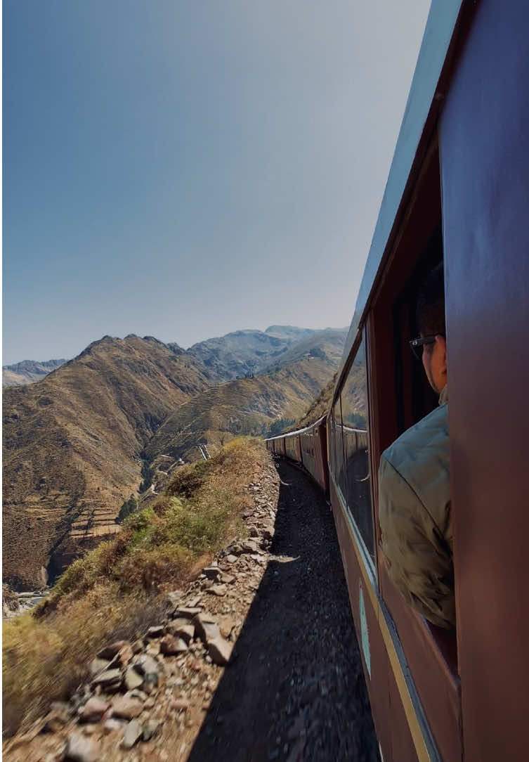 Tren al centro Lima —> Huancayo 🇵🇪🚂 #huancayo #huancayo_perú #tren #fcca #sierraperuana #ferrocarrilcentralandino #vacaciones #Viral #viajeentren 