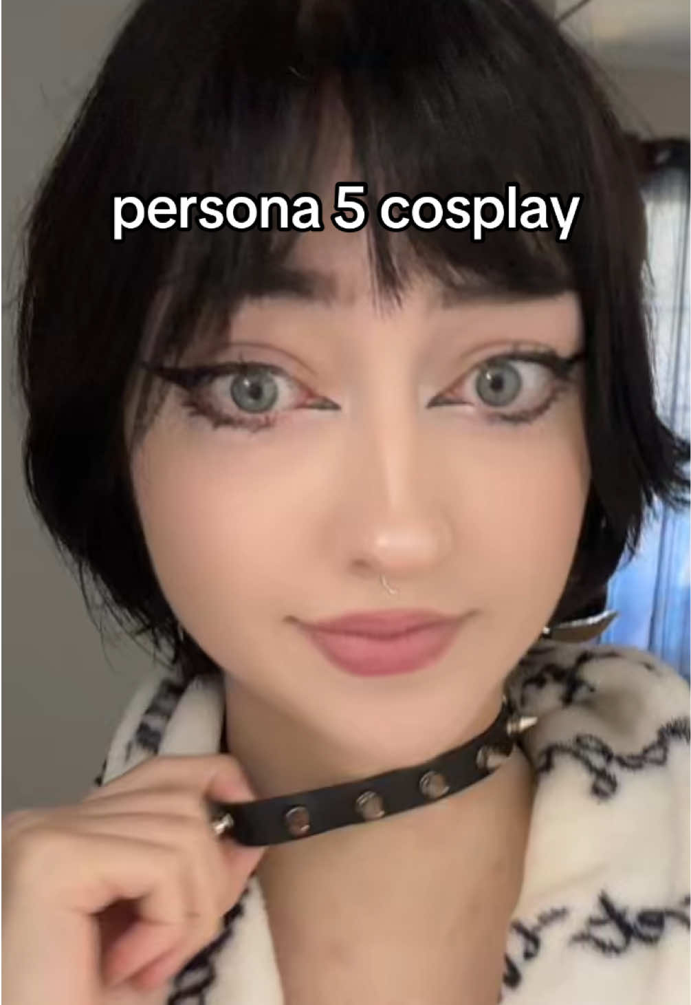 the doctor is in. have u played the Persona games? i tried P5, uninstalled very fast. i wish i liked that style #taetakemicosplay #persona5 