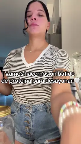Desayuno algo en proteína🙌🏼mi favorito cuando quiero algo rápido de hacer ✨ . . #protein #batidosaludable #herbalife #herbalifenutrition #MomsofTikTok #fitmom #breakfast 