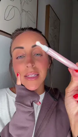 Replying to @kellysimler123 who knew that a clear lip mask could be such a game changer?? & you get a free tarte maracuja juicy lip in the bundle!  #tarte #tartecosmetics #tartemeltmask #lipmask #lipgloss #clearlipgloss #lipcombo #neutrallips #grwm #makeuptutorial #liptutorial #ttsbeautybesties 