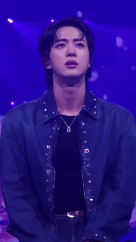 How can you look so goood??? Are you even human??  #jin #runseokjin #runseokjin_eptour_amsterdam #bts @BTS 