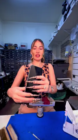 ניקוי שקע אייפון 👩‍🔧 #fix  @Tamara 