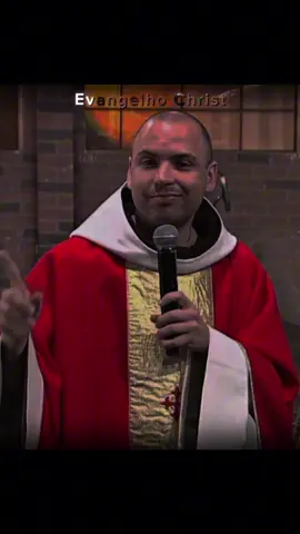 Deuteronômio 6,6-8 Os mandamentos que hoje te dou serão gravados no teu coração. Tu os inculcarás a teus filhos, e deles falarás, seja sentado em tua casa, seja andando pelo caminho, ao te deitares e ao te levantares. Atá-los-ás à tua mão como sinal, e os levarás como uma faixa frontal diante dos teus olhos. #evangelho #catholic #biblia #cristão #edits #família #freigilson #pregaçãodapalavra #igrejadeCristo #vidaemCristo #educaseufilho #caminhodafé #felca0 #criançascristã