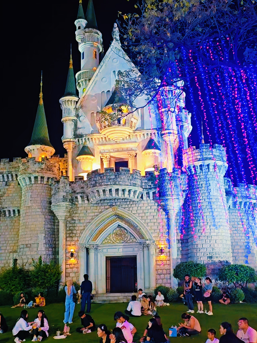 ตลาดนัดเลียบด่วย แดนเนรมิต มีโชว์ มีกิน มีเล่น  🎢🎡#เลียบด่วน #แดนเนรมิตร 