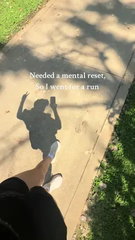 Running=free therapy🏃🏼‍♀️#runtok #Running #runningmotivation #runninggirlera #peaceofmind #fyp 