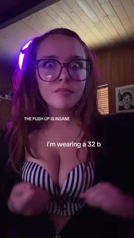 i look like a boy in the no bra clip LMFAOO 😭😭😭😭😭 #pushup #pushupbra #bra #forthegirls #girl #girls 
