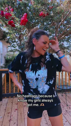 It’s been a while ladies! But y’all know the drill, tag me in your dance videos so I can come hype you up, sis. 🖤