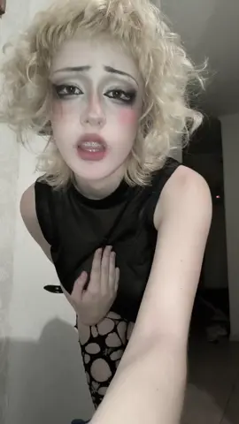 FAKE BODY ⚠️  #ilovemygf #wlw #girltok #alt #myoutfit #lipsync #outfitcheck 