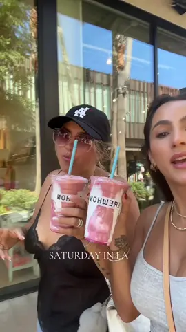 Little mommy time with a Hailey Bieber smoothie and Alo shopping 😉 #californialiving #fyp #shopping #haileybiebersmoothie #erewhon 