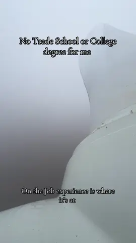 Learning at the job and not from a classroom in my opinion is better. #godisgood #fyp #hevenlyfather #windtechnician #windturbine 