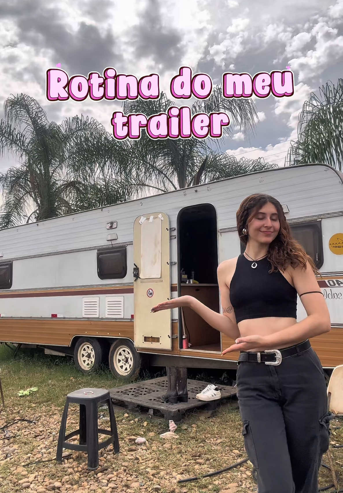 Dia de mudança é sempre uma doideira nesse trailer 🗣️🚐 #travel #trailer 