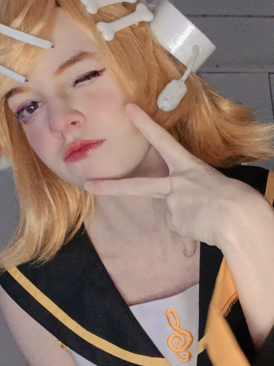the vocaloid version is firee #fyp #foryoupage #fyppppppppppppppppppppppp #little_tenshi #cosplay #foryou #cosplayer #vocaloid #rin #rinkagaminecosplay #rinkagamine #rinkagaminevocaloid #02 #projectsekai #magnetic #kpop 
