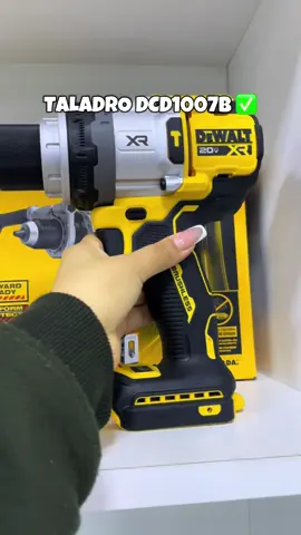 Taladro DCD1007B ✅😎  Potencia 💪🏻 #herramientas #dewalt #potencia #taladro #mclaren  