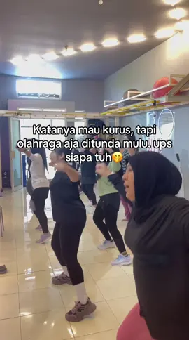 olahraga bareng aku aja sini, tanya jadwal langsung DM IG @biiilqiis_ yaaaww #fyp #olahragamalang #Fitness #viral 