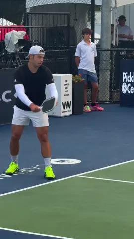 The serve of Ben Johns 
