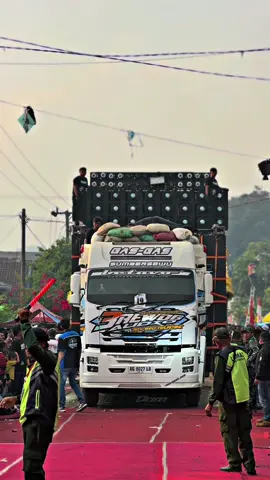 brewog Fuso tampak depan, ngeriii... #CapCut #fyp #karnaval #soundsystemmalang #soundsystemjawatimur 
