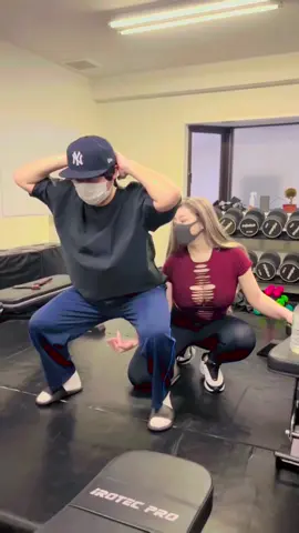 The lower you go… the nicer the reward💄 Deep squats aren’t easy… but I like a trainee who can take it nice and deep😈 Good boys get special rewards🤭 #squat #workout #squatday #trainer #gym   