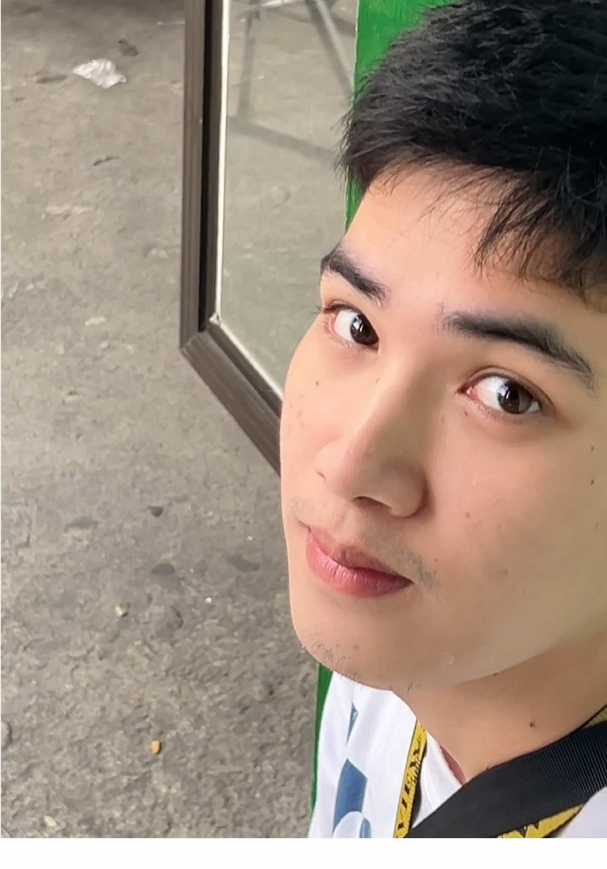 kanina pa sya sa labas kase susunduin nya ako, kaso di agad makapag out at may patients pa ako sorry baby 🥹 #boyfriend #fyp #fypシ゚ #babyboy #viral #bf 