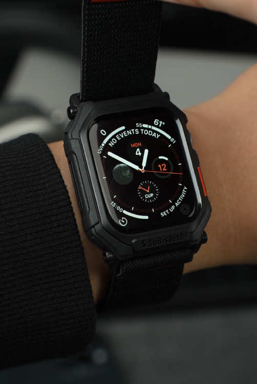 POV: you got a small Watch but you want it bulkier… #iwatch #iwatchcase #iwatchultra #iwatchultra2 #tiktokshop #iwatchband #Tech #fyp 