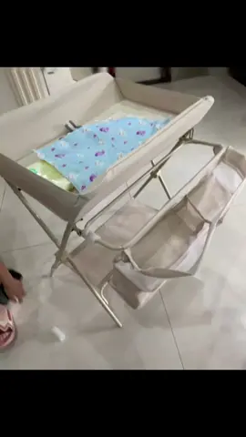 Có ba mẹ nào cũng “đầu tư tâm huyết” setup bàn thay tã cho con thế này không? 🍼Chồng mình bảo setup đơn giản thôi, miễn là tiện – và đúng là tiện thật sự😱! #bànthaytã #chămsóccon #gócmẹbé #meochamcon #chamsocbesosinh#xuhuong 
