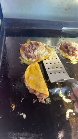 BIRRIA TACOS PART TWO!!! #jewelrytiktok #foryewwww #trendingvideo #fypシ゚viral #mysteryjewlerygirl #supportsmallbusiness #crystals #mysterybox #accessories #jewleryhaul #mystery #jewelry #jar #alttiktok #crystalsoftiktok #handmadejewelry #unboxing #altgirl #alternative #freepalestine 