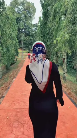 #CapCut Assalamualaikum . Draft semlm.. hari ni malas nak gi mana2 .. nak rest tido😴#putrisenja☆♡🌹 #makantido #sapeunfrenkitablock