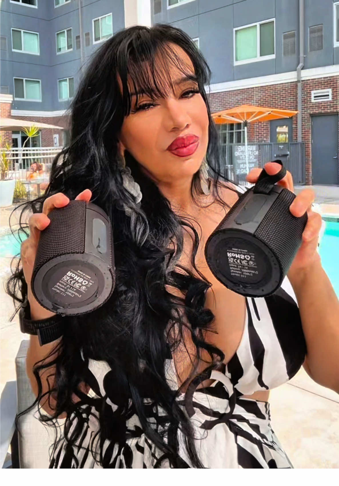 Pool days just got better! Magnetic 2-in-1 Bluetooth speaker, waterproof, powerful bass & up to 24h battery. Perfect for summer vibes! #BluetoothSpeaker #WaterproofSpeaker #PoolPartyEssentials #SummerVibes #PortableSpeaker #OutdoorMusic #PartySpeaker #TechGadgets #TikTokMadeMeBuyIt #SummerMustHaves #ShopLocallyMade #TikTokShopSummerTurnUp #tiktokshopunboxing #TikTokOutfit #BlackTikTok #CasaTikTok #APTikTok #PrideTikTok #avyfitnessapproved #TikTokShopSpringGlowUp #TikTokShopUnboxing #TikTokShopCreatorPicks #springtok #SkinSchool #TTSFashionFam #TTSLevelUp #TikTokShop #avyfitness #TikTokShopJumpstartSale #ShopBlackOwned #SpringIntoHealth #tiktokshoprestock #MASSFOLLOWING #SpringGlowUp #TTfest #spotlightfinds #TTSFashionFam #TikTokShopRestock #spotlightfinds #Tiktokshopdealsforyoudays #backtoschool #FunInTheSun #Dealsforyoudays #Tatcha #DYFD @CYBORIS AUDIO 