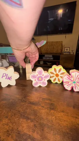 Baby Ballet Activity Idea #ballet #dance #danceteacher #props #creative 