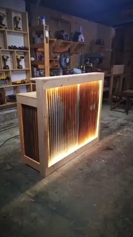 ‼️Mostrador hecha en madera 🪵🪚 ✅Si te gustaría aprender a hacer todo tipo de proyectos de carpintería, toca el enlace de mi perfil #carpintería #madera #bibliadelcarpintero #bricolaje #melamina #carpinteria #carpintero