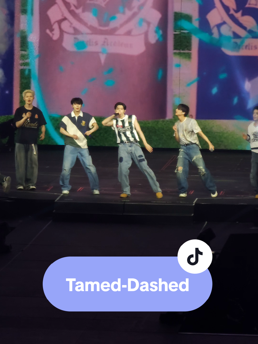 Tamed-Dashed - Enhypen in Chi #enhypen #engene #walkthelinetour #enhypenconcert #kpop @enhypen 