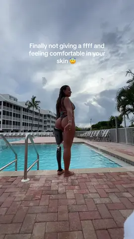 Happy with who I am and who I was doubting . . . #fypシ #florida #captiva #swimming #comfortable 