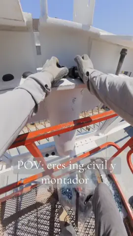 Instalando armadura de acero en nave industrial #ingenieriacivil  #construction #estructurasmetalicas #naveindustrial 