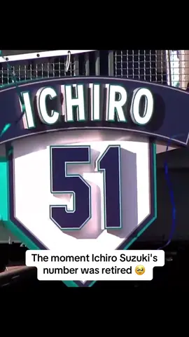 👏👏👏 (via @MLB, ROOT Sports NorthWest) #MLB #mariners #ichirosuzuki 