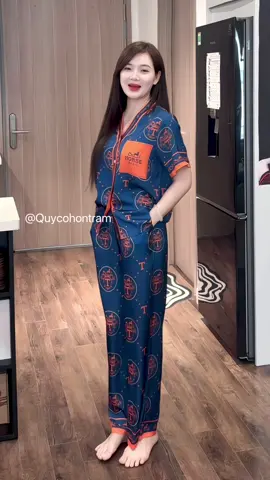 Bộ Đồ Pijama Cổ Y Dành Cho Nữ  #xuhuong #pijama #dongulua #donguxinh 