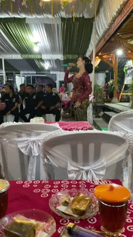 Jan puenakk tenan ndro langu mu @Rendra kemana ya  Nonton mbak @rinaaditama*ೃ༄ @SangkaraMusik_Pacitan #masukberandatiktok #masukberanda #fyp #kusumawijaya #sangkaramusik #fyp 