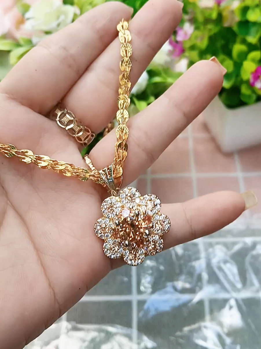 dây chuyền phụng mặt đá hoa màu trà ,dây 5tat nha mấy chị ơi #daychuyen #ngochieu67 #trangsuctitan #dây chuyền nữ titan không g #daychuyenphung #daychuyentitan 