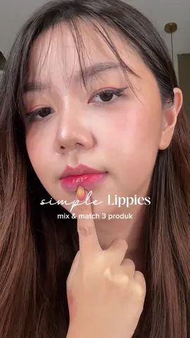 simple lippies #lippies #ombrelips #lipstickhack  