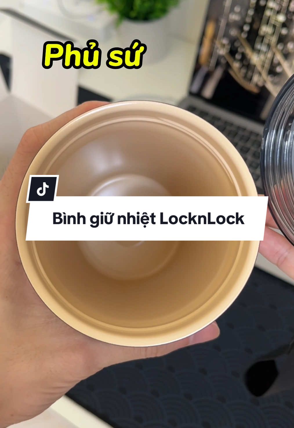Bình giữ nhiệt LocknLock, bên trong phủ sứ, chống han gỉ uống ngon miệng  #binhgiunhiet #lygiunhiet #review #hangoriviuu #xuhuong #viral 