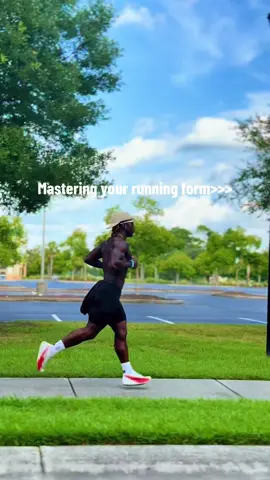 Floating🪽🪽#runningform #modestdq #Running #runner #majestic #relateable #viral #fyp 