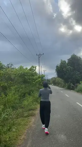 jogging+lagu timur😍🔥 #fypage #fyppppppppppppppppppppppp #fotogeser #Running #bcaxyz 