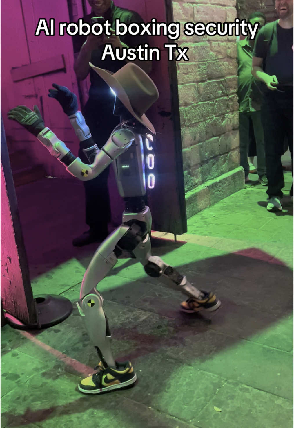 Ai robot boxing security #fypシ #security #fypage #securityguard #ceoshell_ 