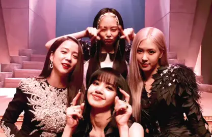 My babies, fallen angels from heaven who with every smile are able to cross screens, I love them endlessly. Happy 9th anniversary #jennie #Jisoo #Rosé #lisa #blackpink 